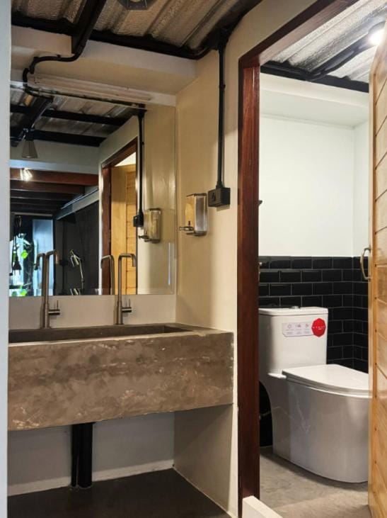 Toilet