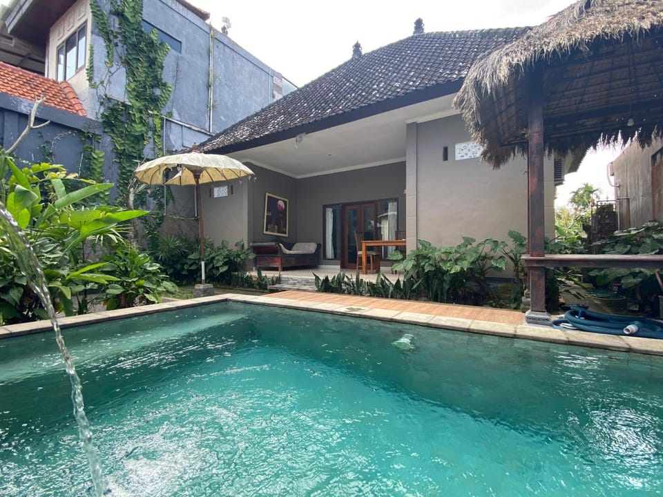 Ona House Bed and Breakfast in Tampaksiring