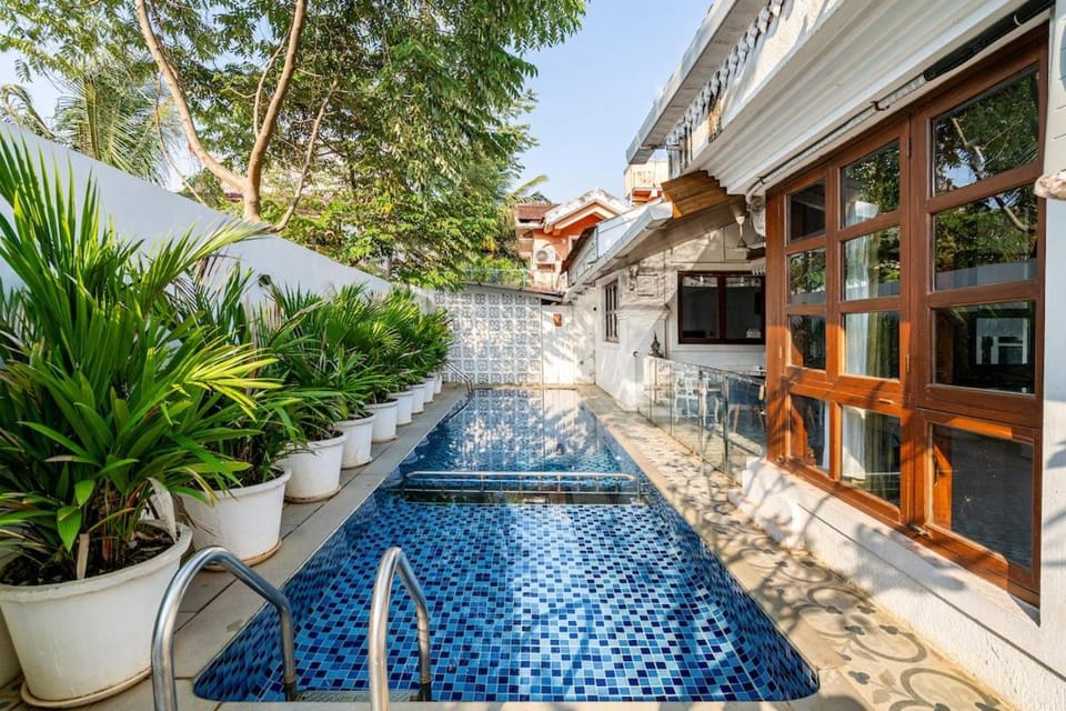 Pool view, Swimming pool, Swimming pool