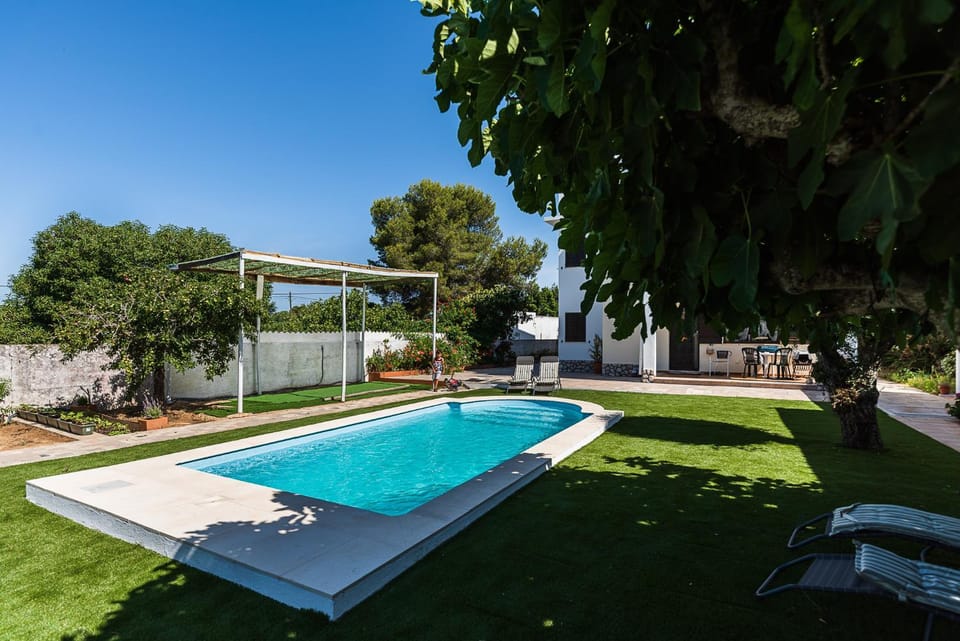 Off site, Garden, Garden view, Pool view, Swimming pool, sunbed