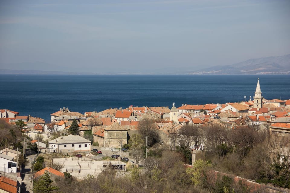 City view, Sea view