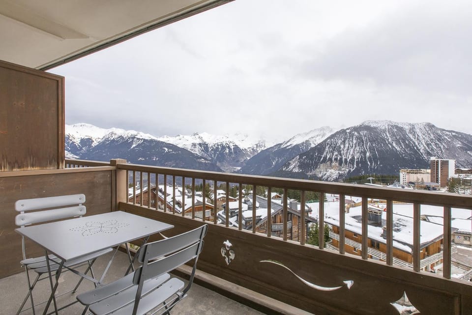 Balcony/Terrace, Balcony/Terrace, Living room, Mountain view, Mountain view