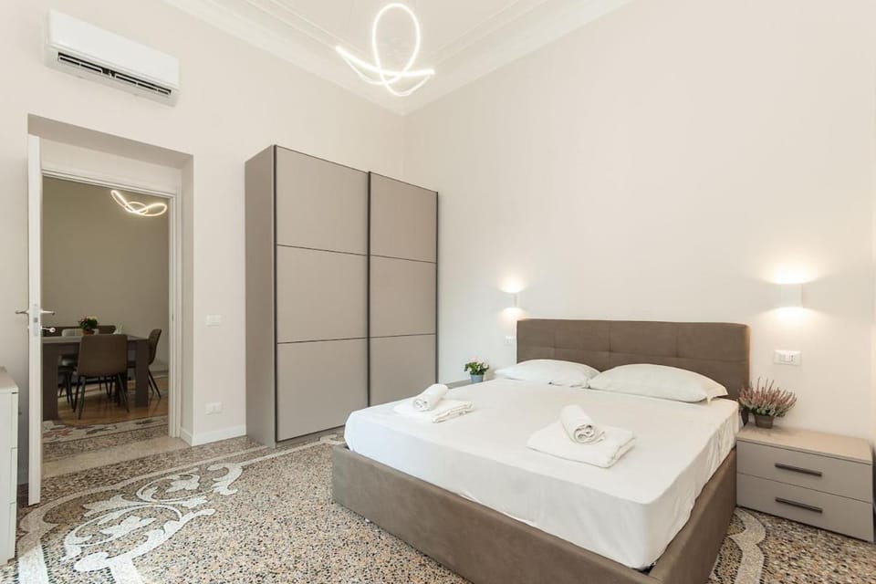 Rosa House free WiFi, AC Apartment in Genoa