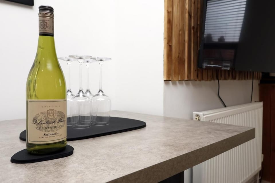 Stylish city centre apartment with Free parking & WiFI Apartment in Cardiff