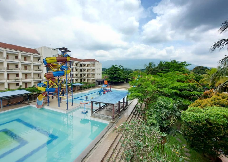 Children play ground, Pool view, Swimming pool