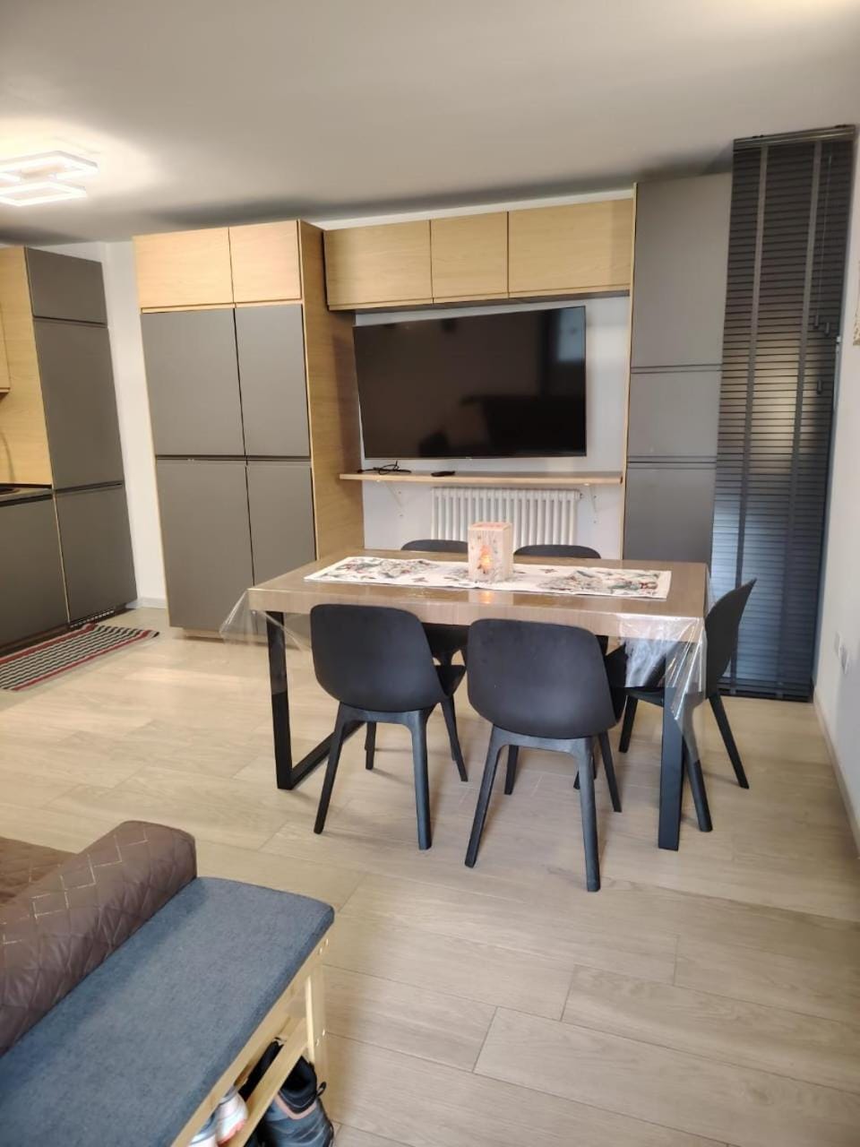 TV and multimedia, Kitchen or kitchenette, Living room, Dining area