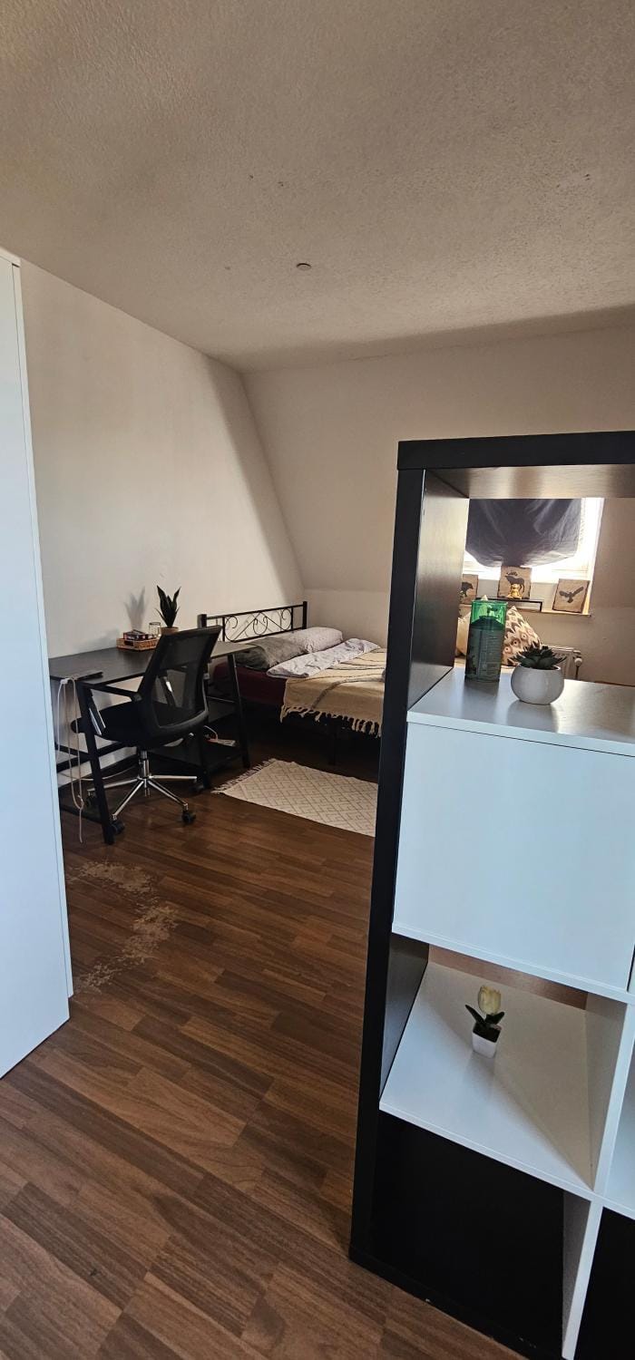Cozy Room in Dortmund Center, with small Balcony Vacation rental in Dortmund
