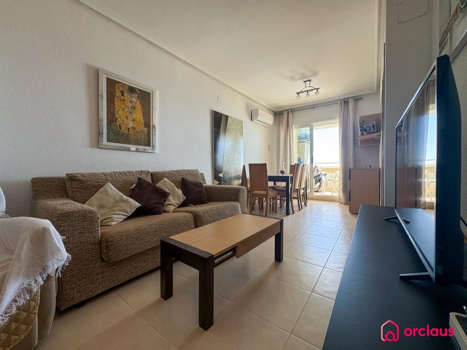 TV and multimedia, Living room, Seating area, air conditioner