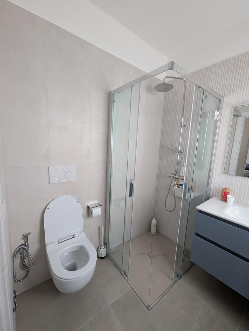 Shower, Toilet, Bathroom