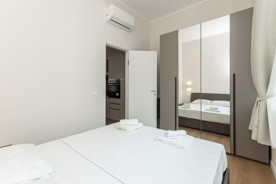 Dalia house free WiFi, AC Apartment in Genoa