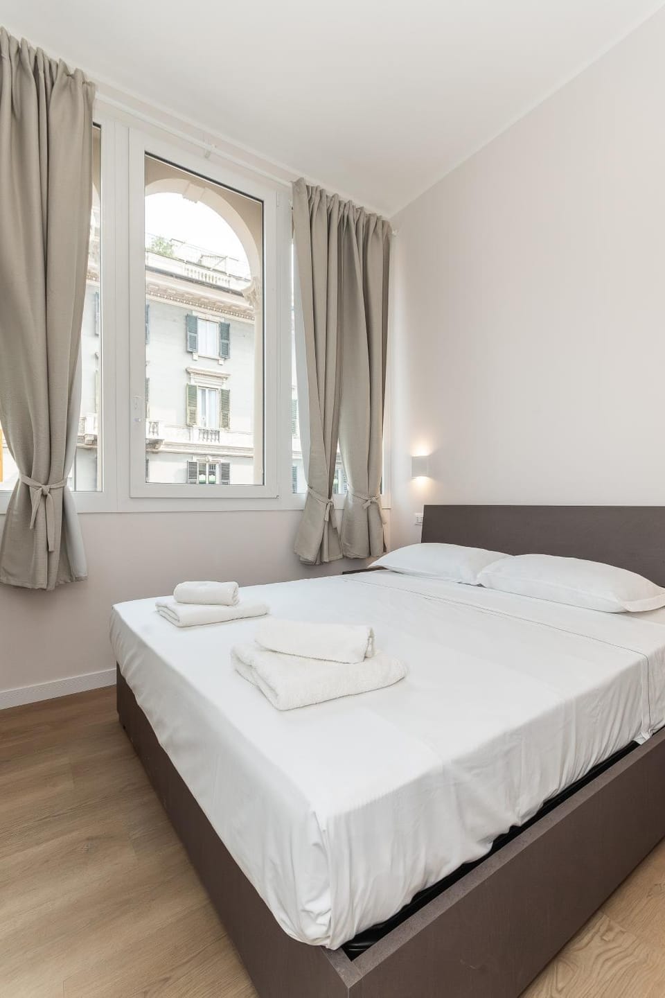 Dalia house free WiFi, AC Apartment in Genoa