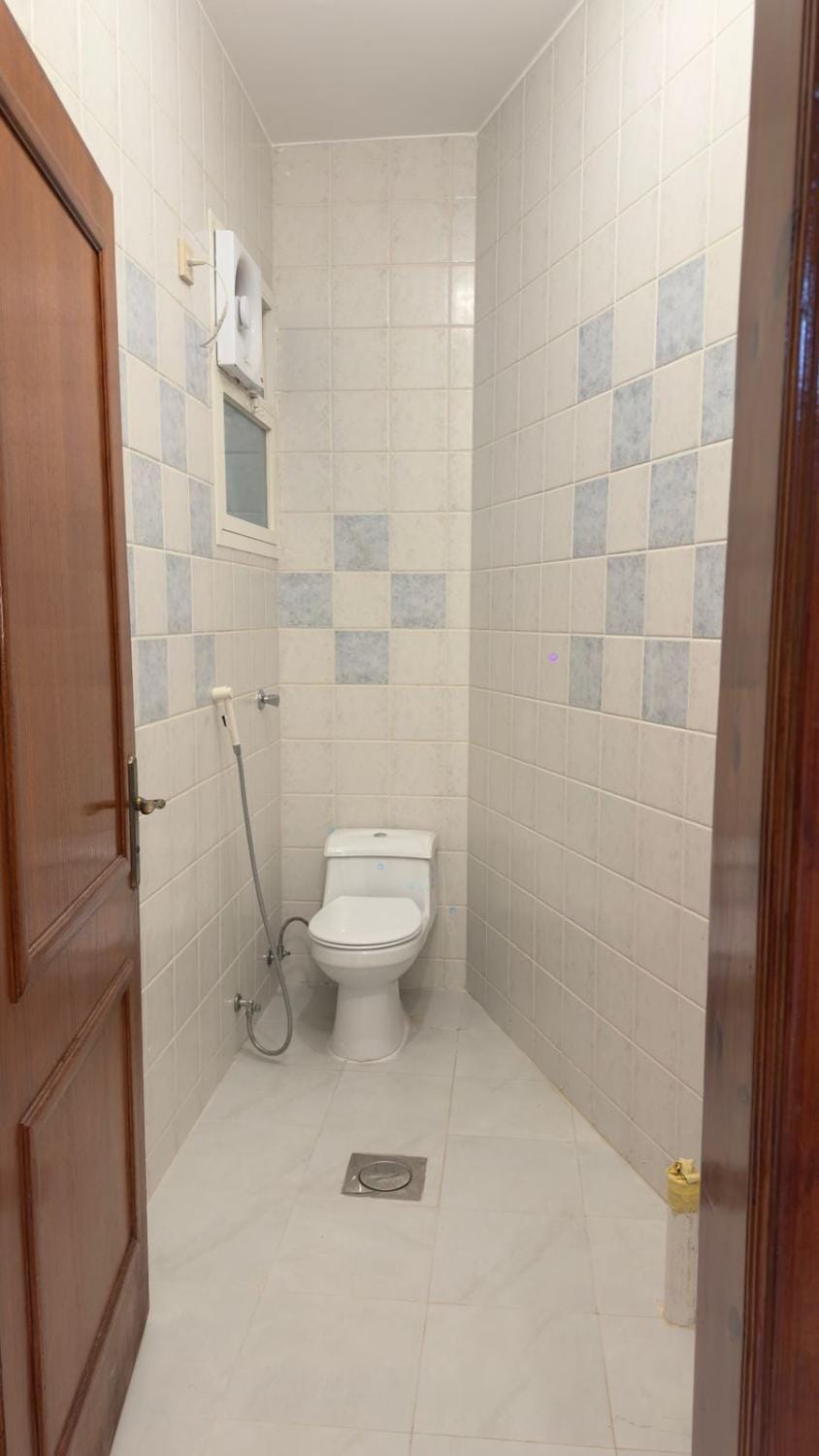 شقة واسعه حي الضباب Apartment in Saudi Arabia