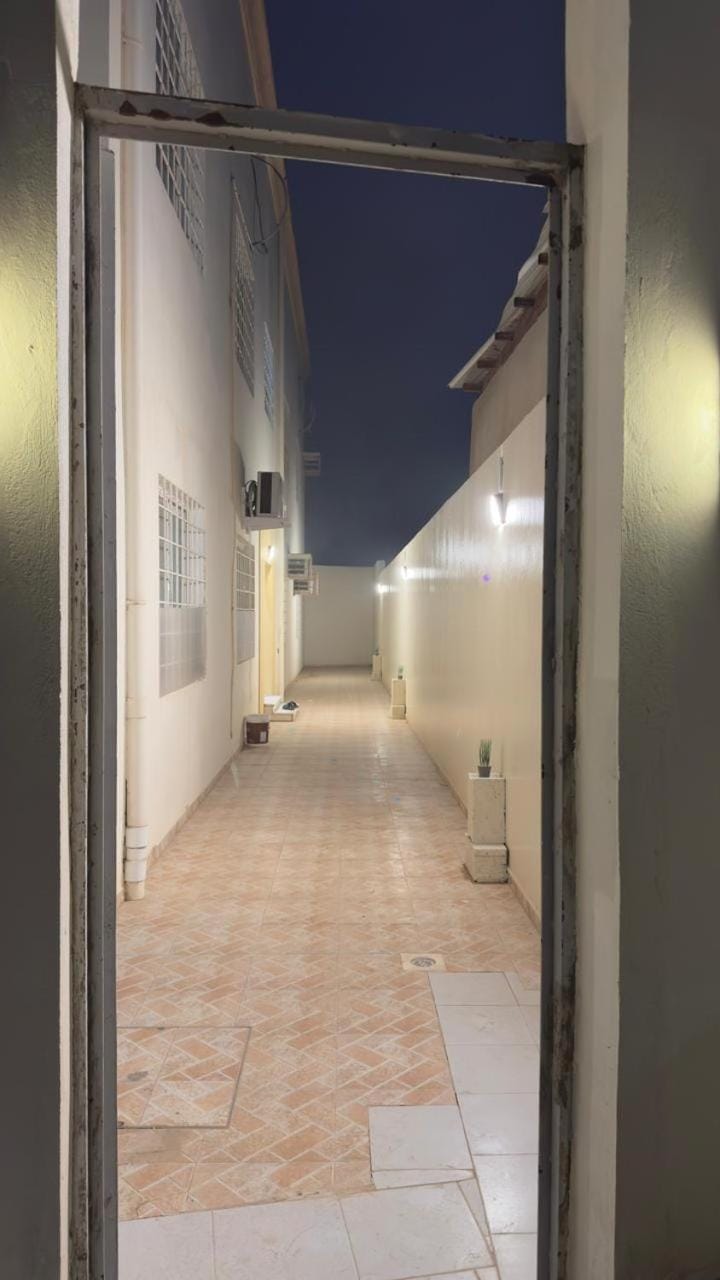شقة واسعه حي الضباب Apartment in Saudi Arabia