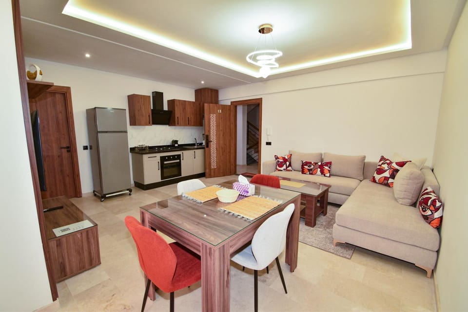 Kitchen or kitchenette, Living room, Seating area, oven