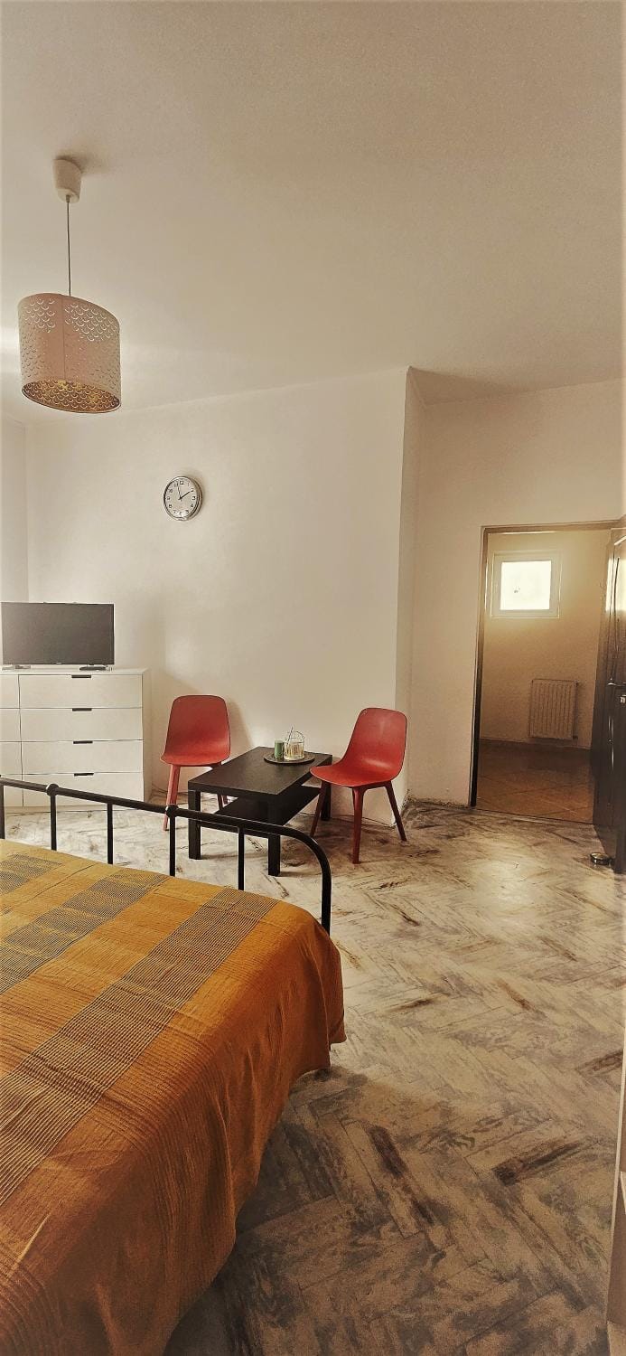 Carol Park Studio Apartment in Bucharest