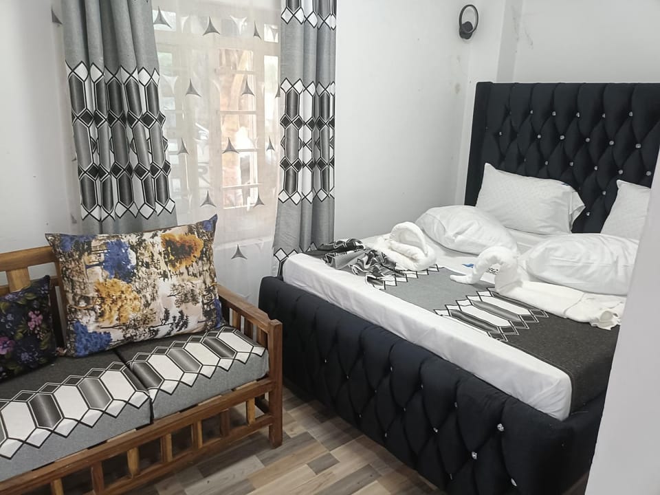Escape Hole Apartment hotel in Diani Beach