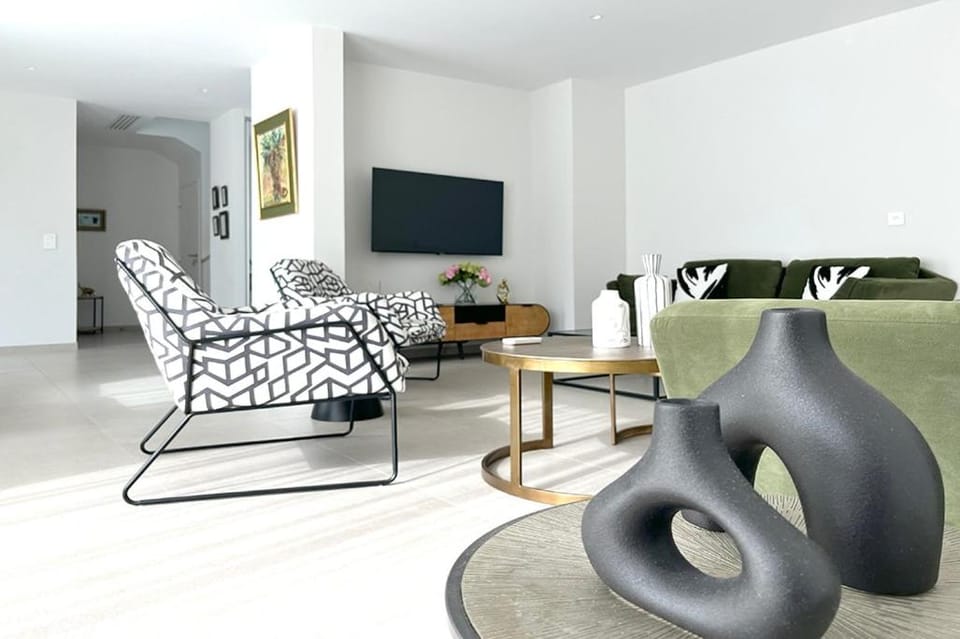 Uccelli Modern 5 étoiles villa with heated pool for 12 people Villa in Saint-Raphael