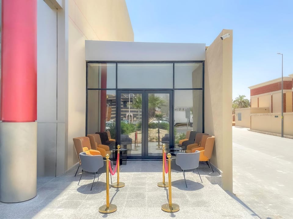 Patio, Day, View (from property/room), Balcony/Terrace, Living room, Seating area
