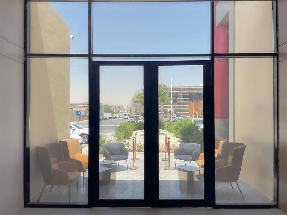Patio, Day, View (from property/room), Balcony/Terrace, Living room, Seating area