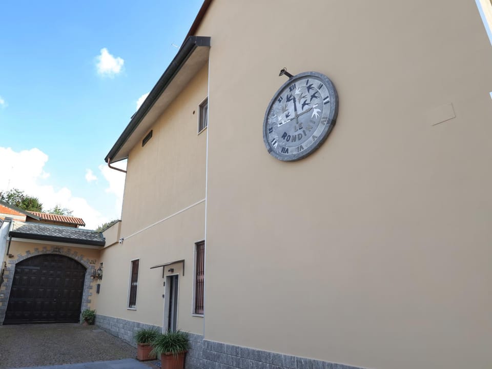 Le Rondini 3 Bed and Breakfast in Lombardy