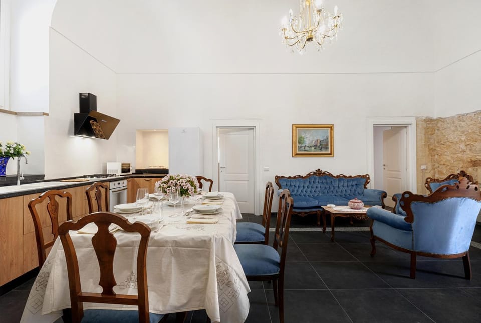 Communal lounge/ TV room, Living room, Dining area, Lunch, kitchen
