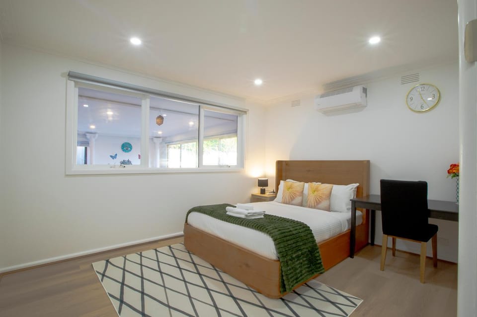 Pool, Games & fun - Family Retreat! Villa in Melbourne