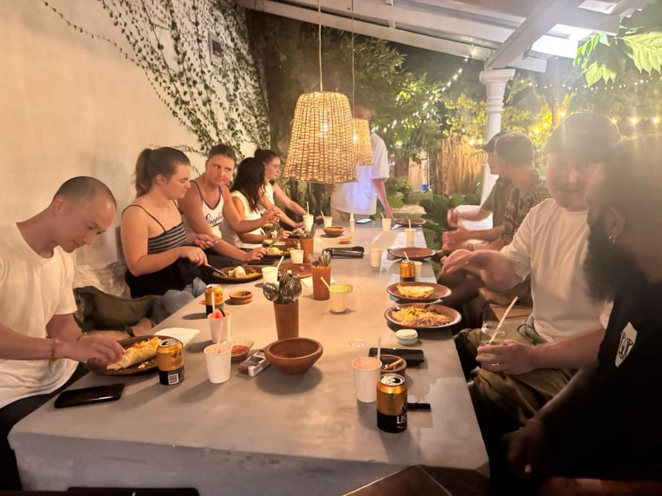 Restaurant/places to eat, Food and drinks, Dinner, Drinks, Alcoholic drinks