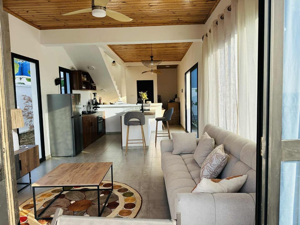 Communal lounge/ TV room, Kitchen or kitchenette