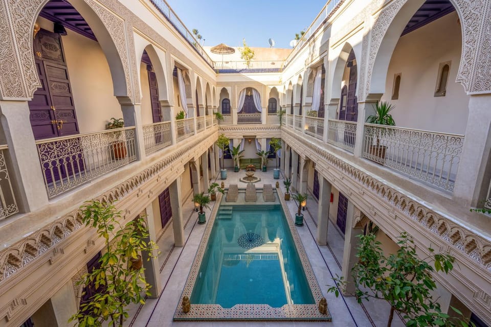 Property building, Day, Pool view, Swimming pool