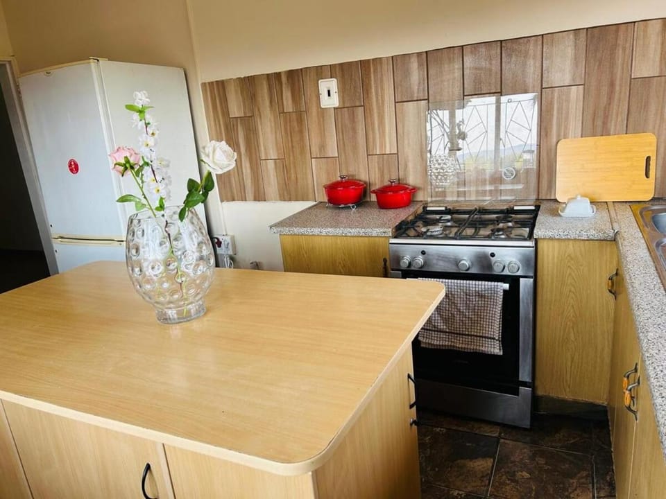 Bird & Bed Farmhouse House in Gauteng