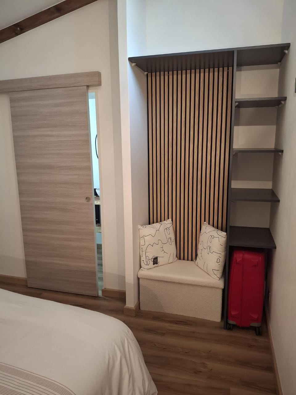 Photo of the whole room, wardrobe