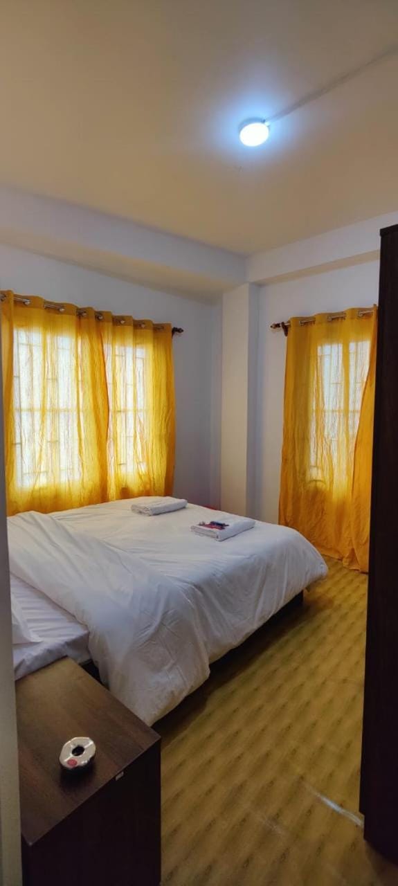 The River View Crescent Vacation rental in West Bengal