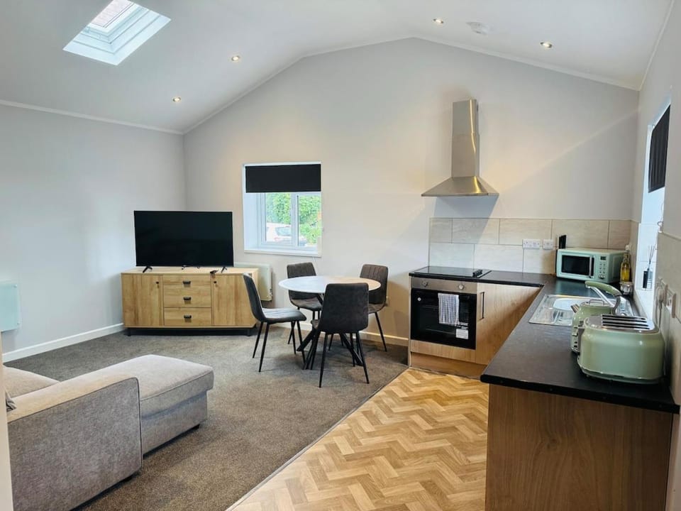 1 bed ground floor flat free parking Apartment in Huntingdonshire District