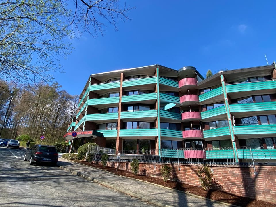Property building, Day, Parking