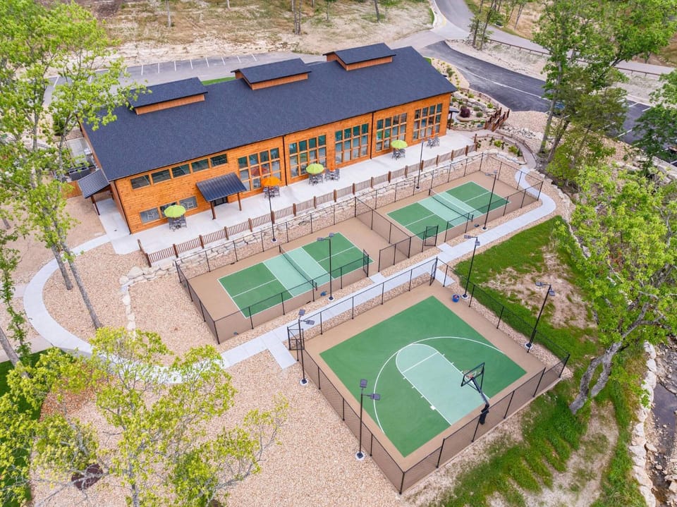 Natural landscape, Activities, Tennis court, On site, Mountain view, Sports