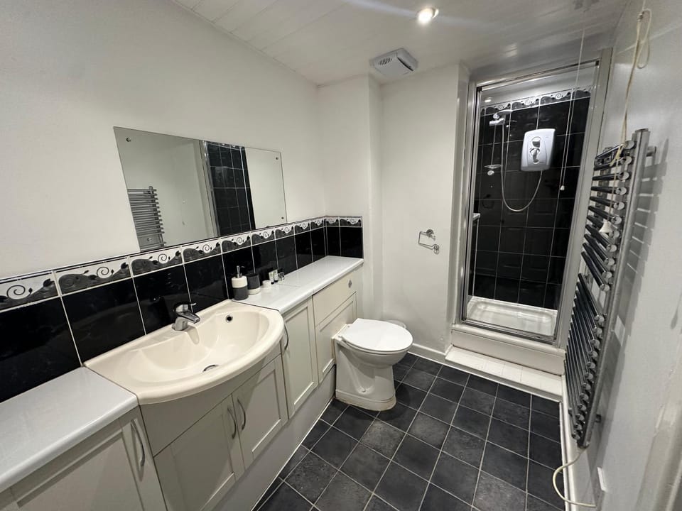 Shower, Toilet, Bathroom