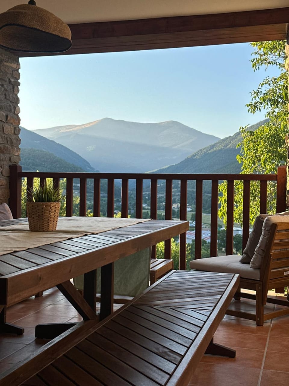 Natural landscape, Balcony/Terrace, Dining area, Mountain view