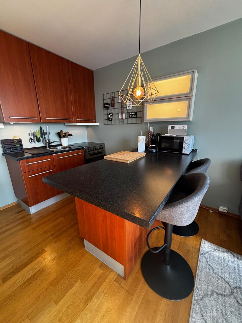 Kitchen or kitchenette, Dining area, stove