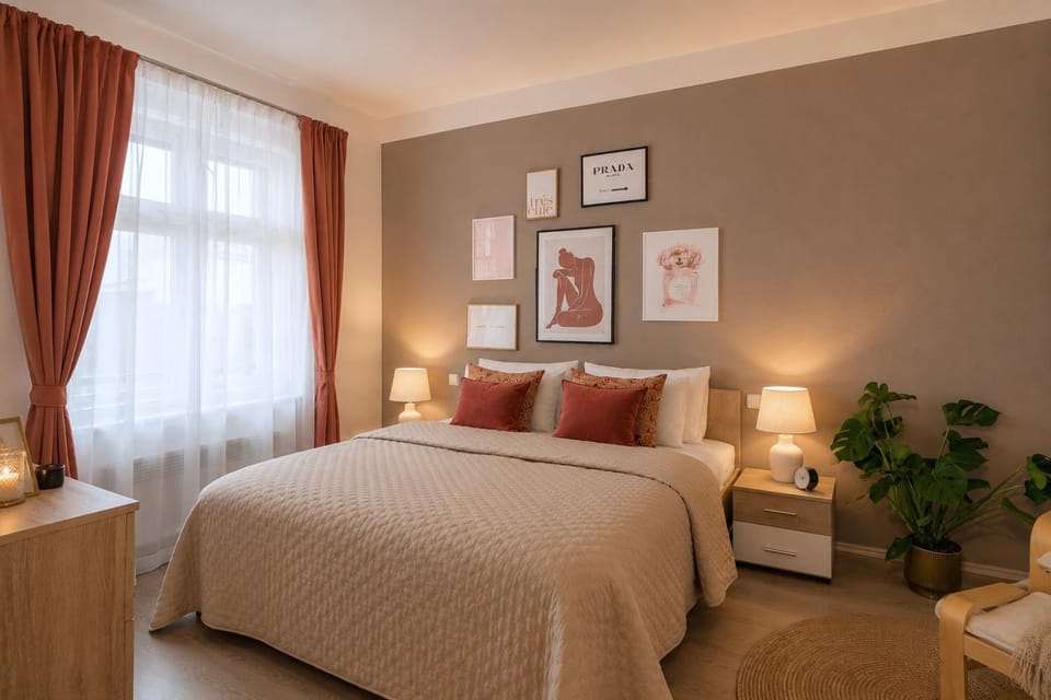 Bed, Bedroom