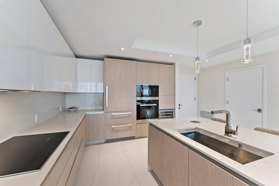 2BR 2BA in a Luxury Beach Resort Amrit Apartment in Riviera Beach