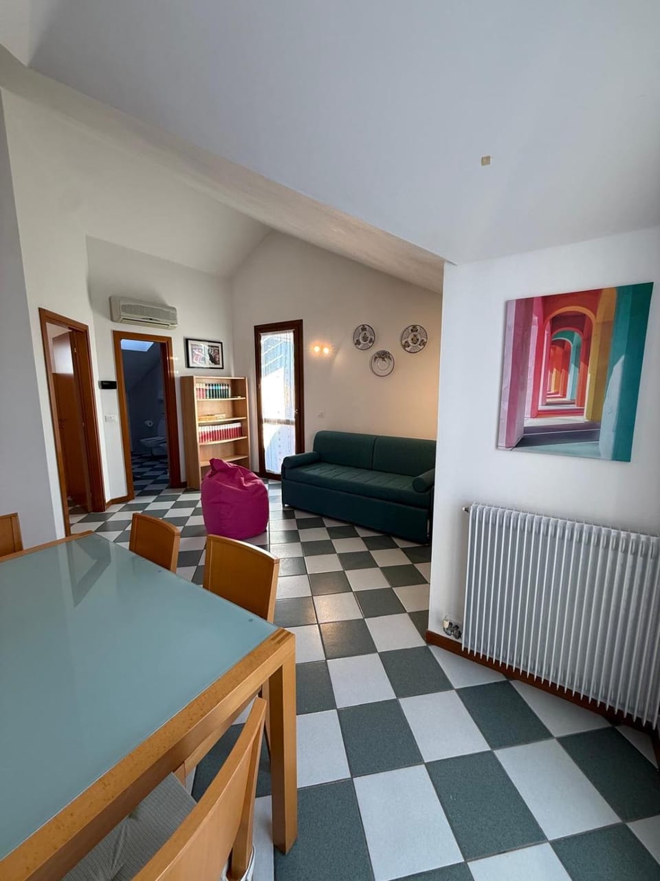 Living room, Dining area