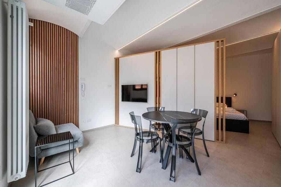 TV and multimedia, Living room, Dining area