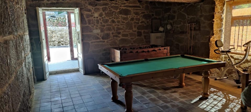 Billiard, Living room