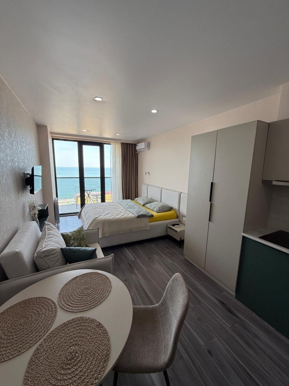 Next apartments, 20 floor Apartment in Batumi