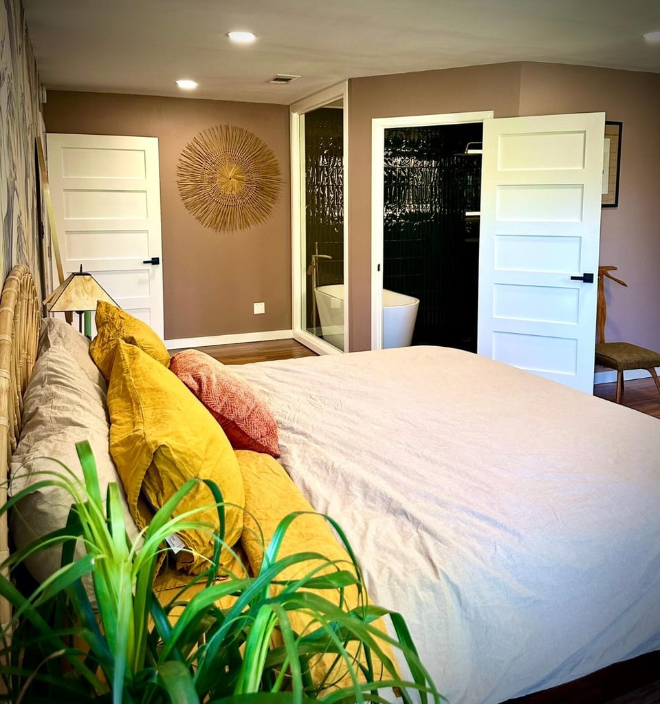 The Railyard NOLA - Adult Only, Clothing Optional Pool Bed and Breakfast in Ninth Ward