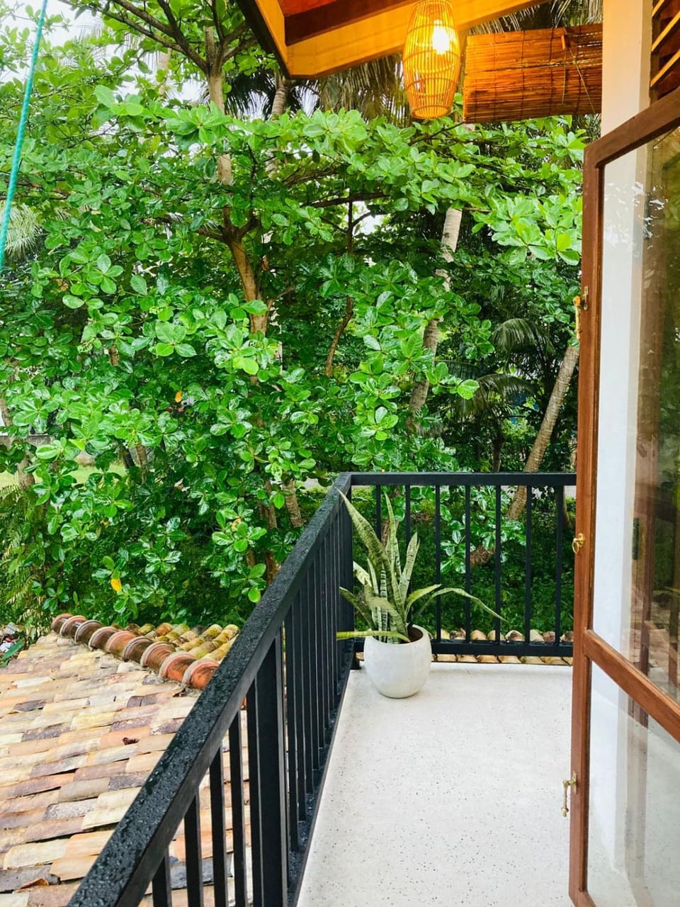 Summer Waves Villa Bed and Breakfast in Ahangama