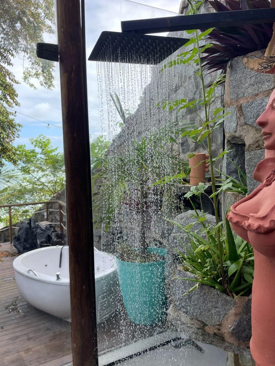 Day, Bathroom