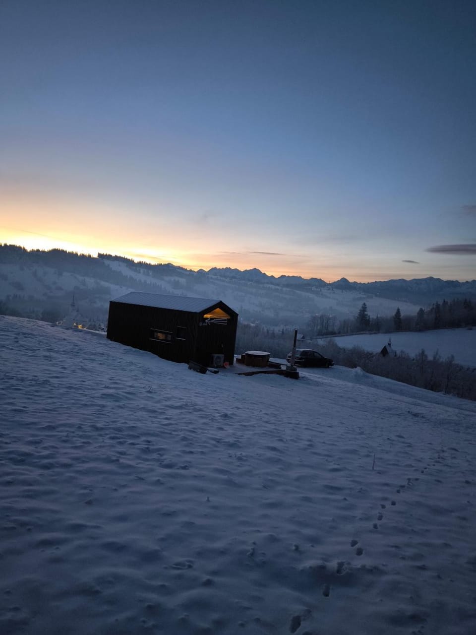 "Małe Miejsce" z jacuzzi Chalet in Lesser Poland Voivodeship