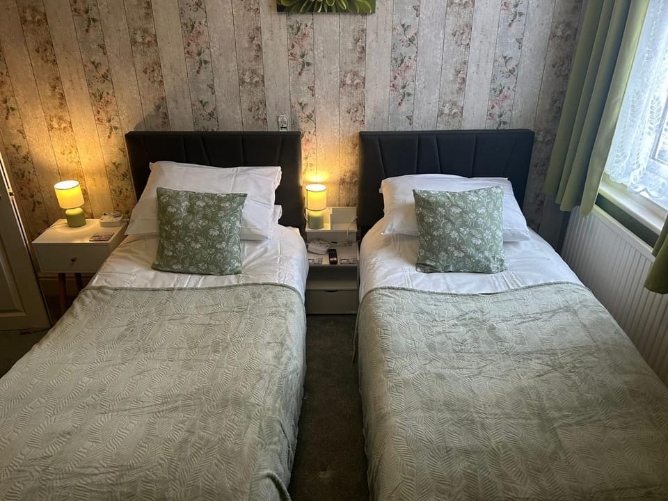 The Phoenix Guest House Bed and Breakfast in Scarborough