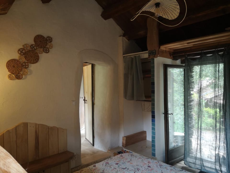 Bed, View (from property/room), Photo of the whole room, Bedroom